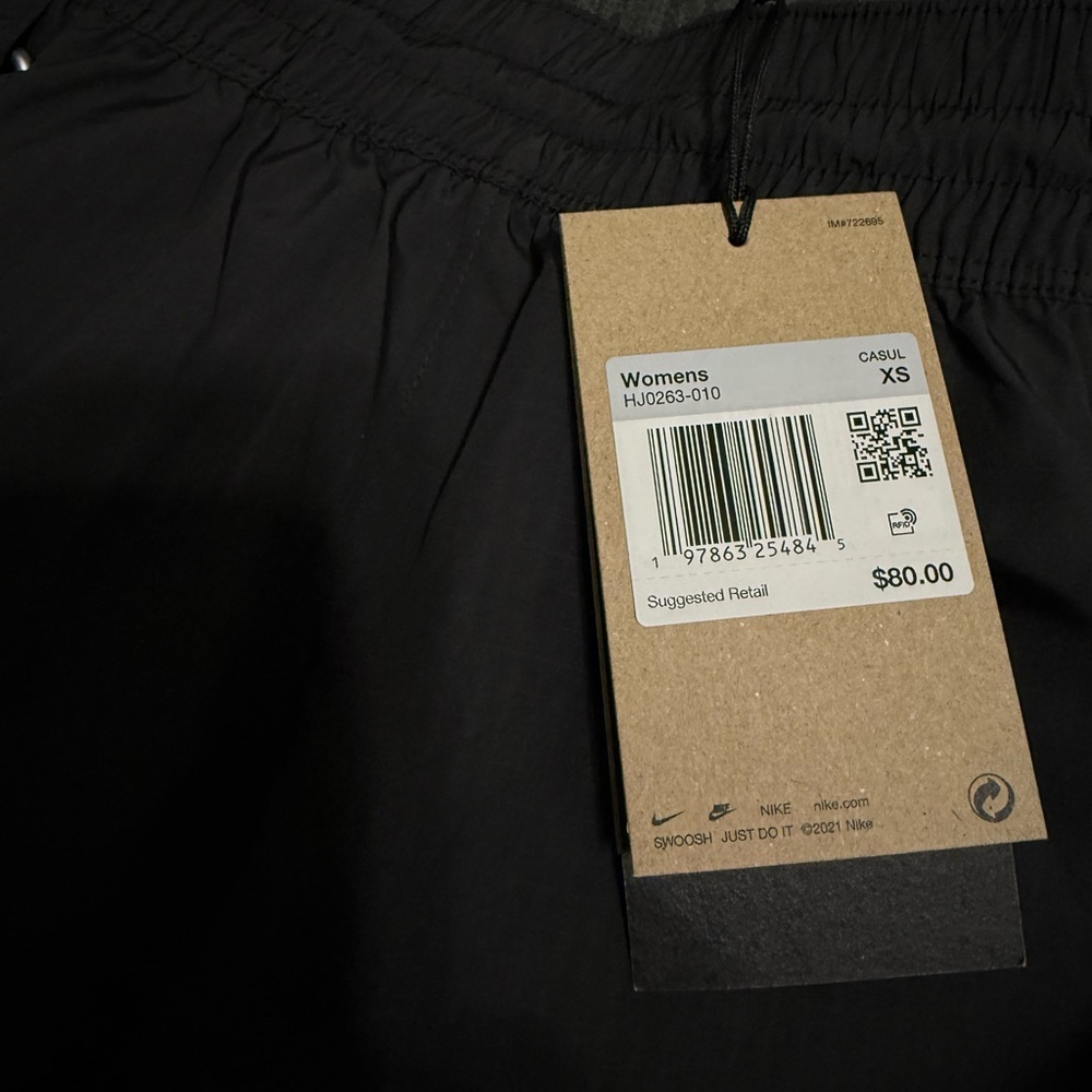 Nike ACG Repel Ripstop Shorts Womens SIZE XS Black Loose Fit Mid Rise - Picture 2 of 6